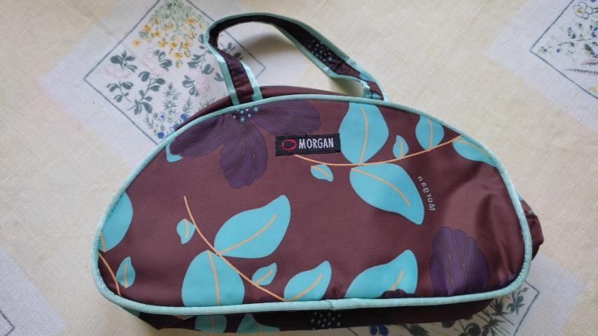 Продається косметичка