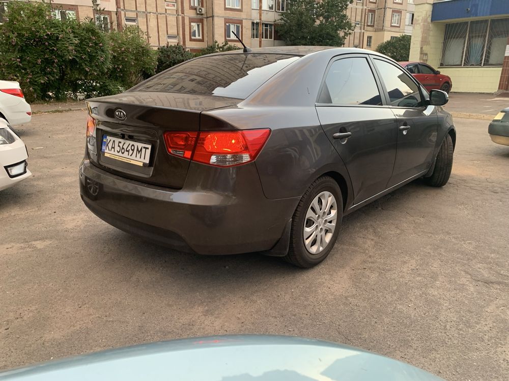 Kia Cerato 2011 A/T