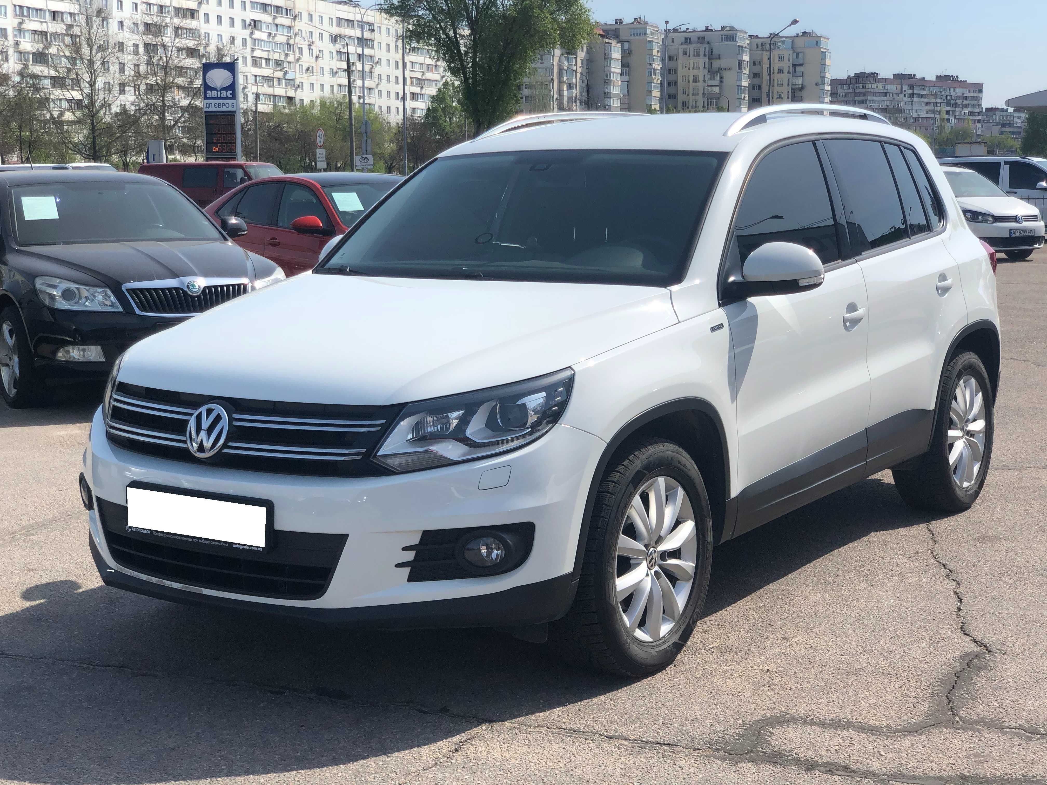 Продам ОФИЦИАЛЬНЫЙ Volkswagen Tiguan 2016 года.