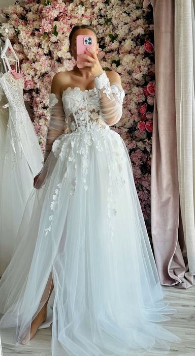 Nowiutka sukienka ślubna