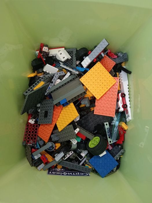Лего змішане без коробки з фігурками
