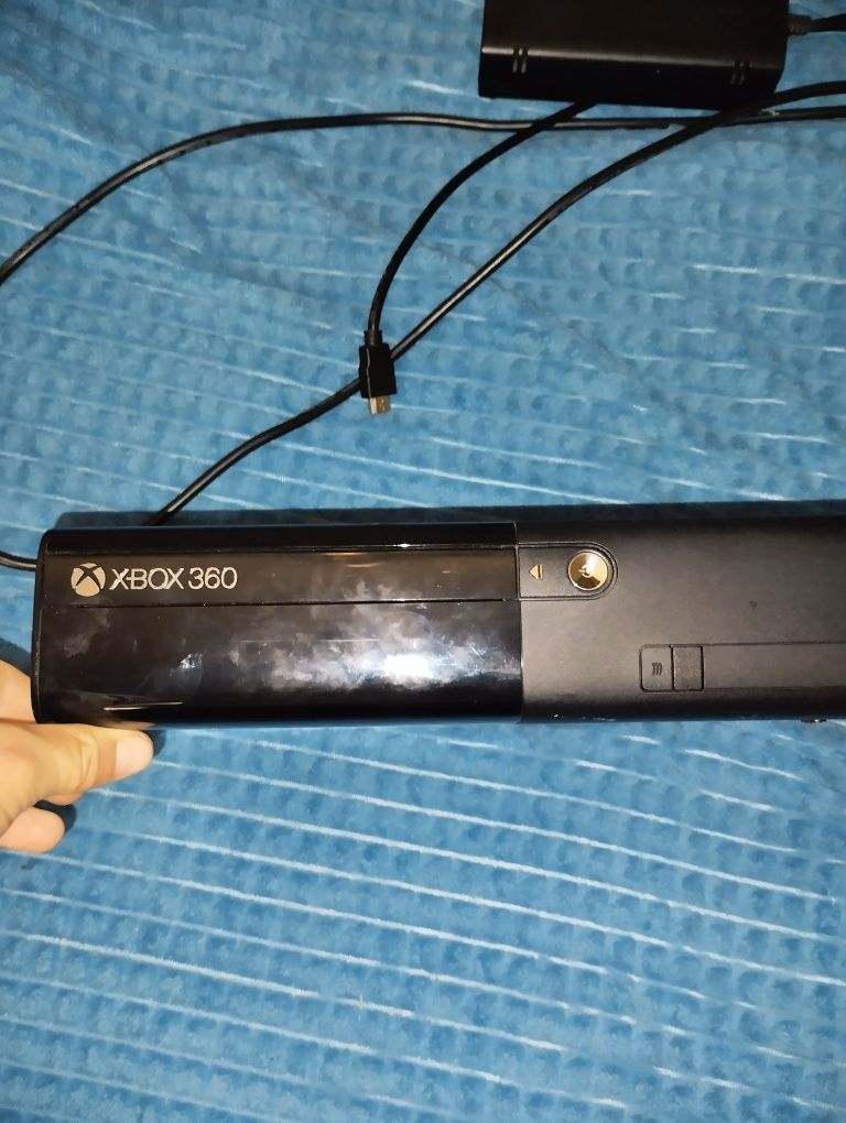 Xbox_ 360R _256gb