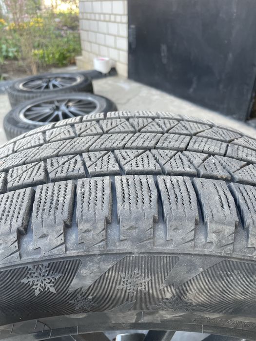 Резина з дисками