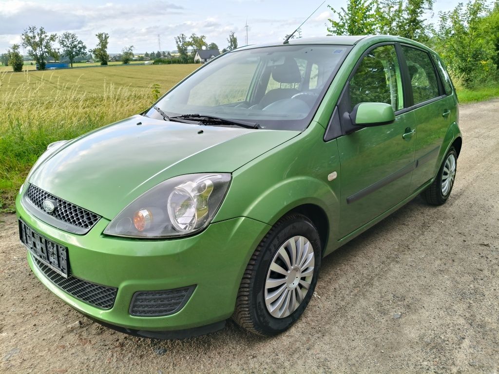 Śliczna fiesta 1.4 benz.Klima,Mały przebieg!Okazja!