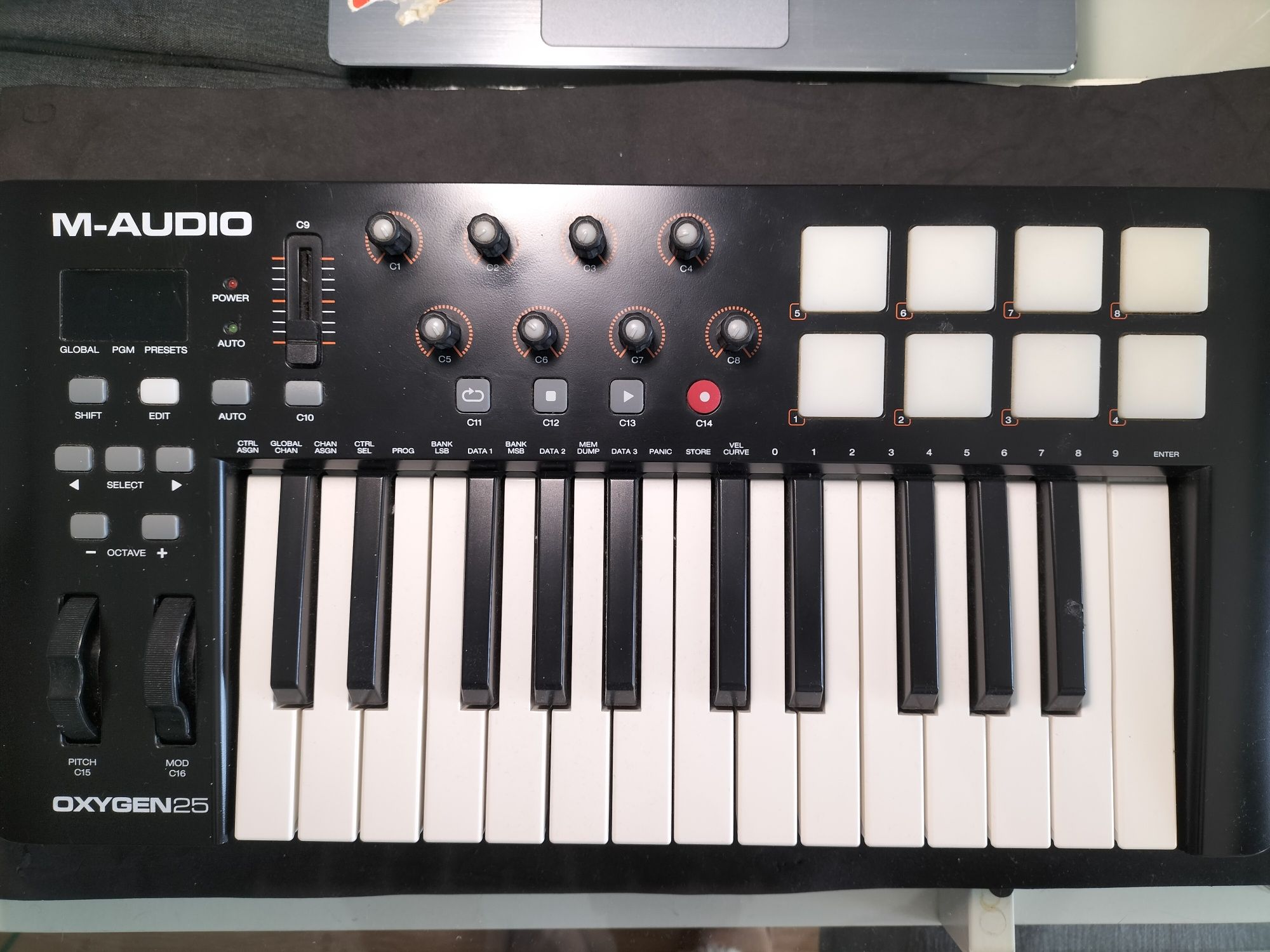 Teclado m-audio oxigen 25