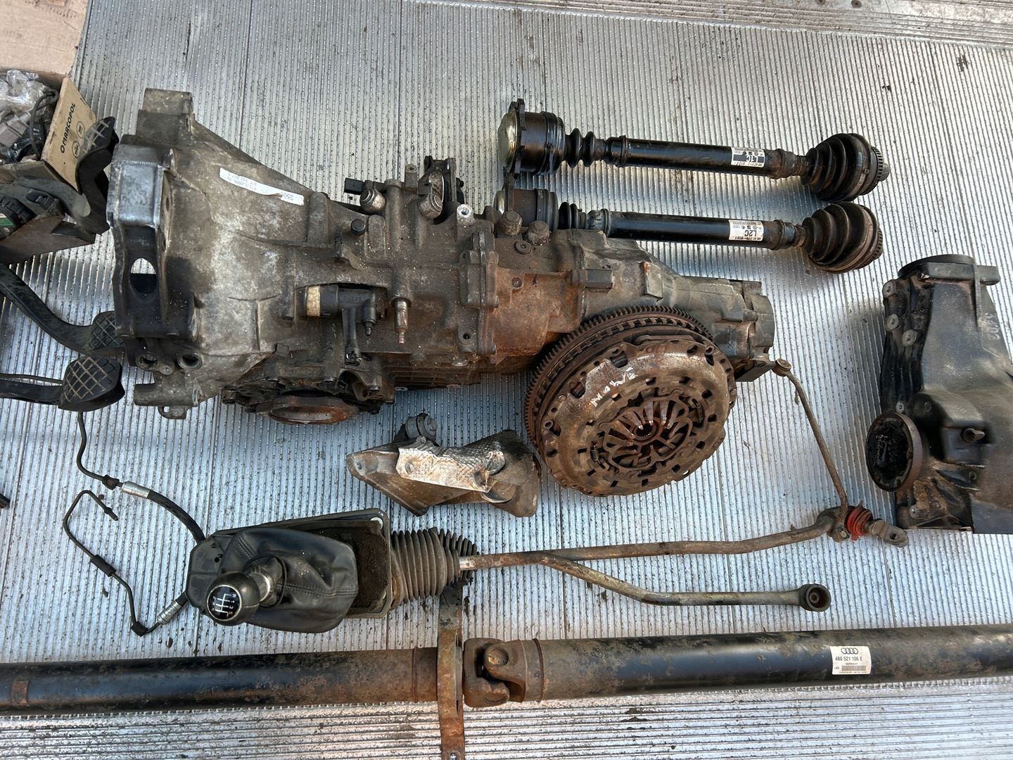 Skrzynia Quattro Manual 6 biegów Audi A6 C5 V6 Benzyna przekładka