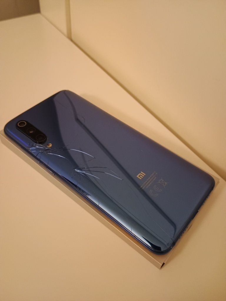Xiaomi Mi9 Ocean Blue 6/128 GB /case 3mk/szkło 3mk