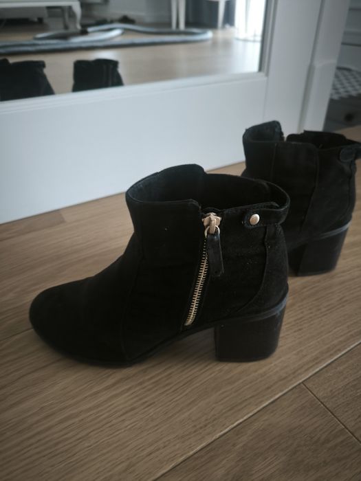 Botki Bershka uszkodzony suwak