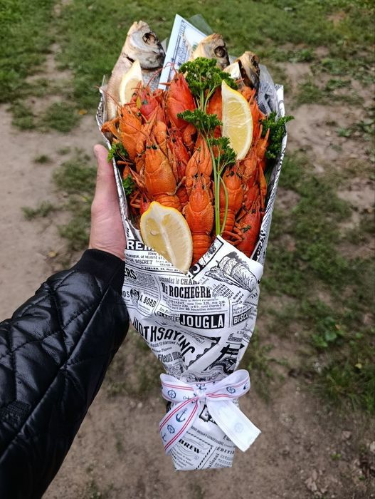 Букет з раків живі свіжі раки