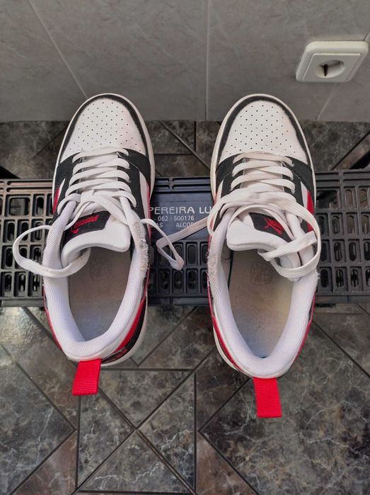ATENÇÃO ténis bota pouco usados
