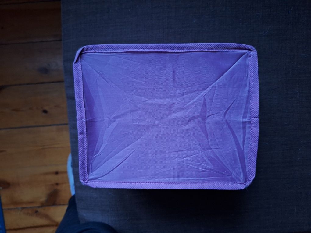 Organizer na skarpetki bieliznę pudełko tekstylne fioletowe