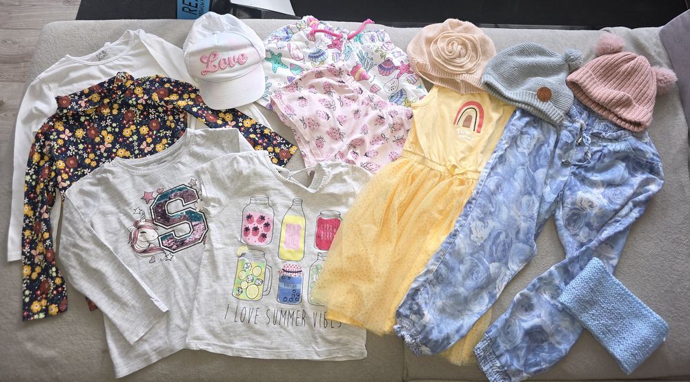 Paka ubrań dla dziewczynki 110cm