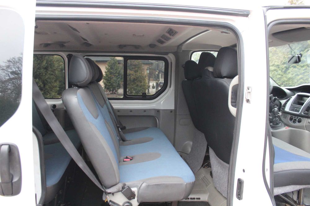 Renault Trafic 2011 оригінальний пасажир 9 мість рідна фарба