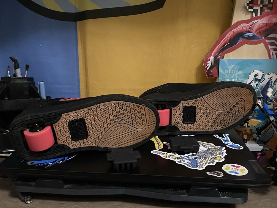 Кросівки на роликах Heelys