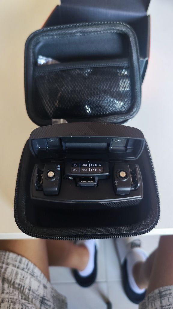 Vendo sistema de microfones de lapela sem fio duplo FIFINE M9.