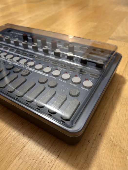 Syntezator groovebox Sonicware Liven Ambient 0, stan idealny, na gwar.
