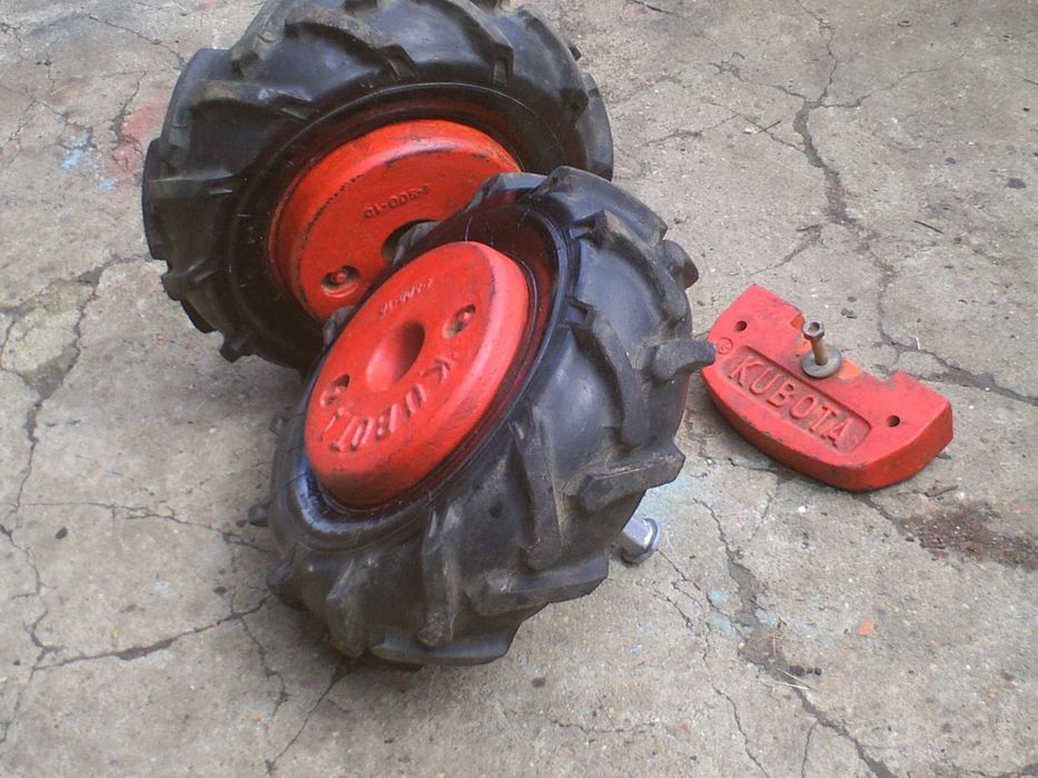 rodas com pesos e peso frontal motocultivador\motoenxada KUBOTA TF60