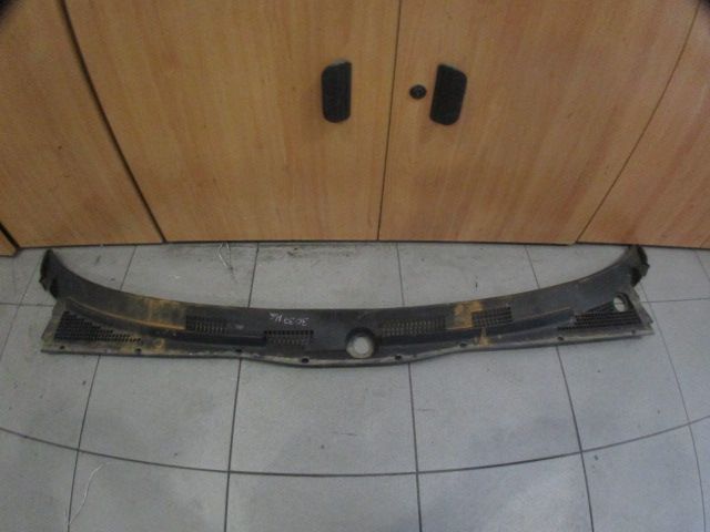 Grelha Friso ECJ10003 MG ZR 2001 1.4I 103CV 5P VERMELHO FRT TORPEDO