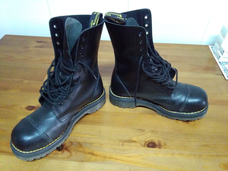 Botas Dr. Martens Originais Made in England Size 5 (39)