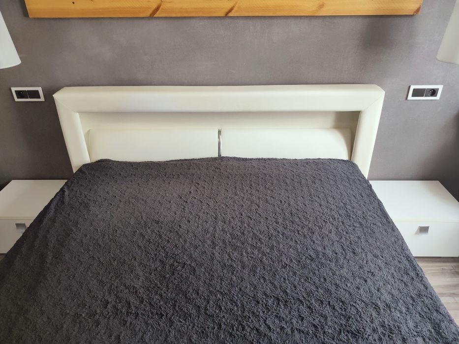 Łóżko (rama) pod materac 160x200