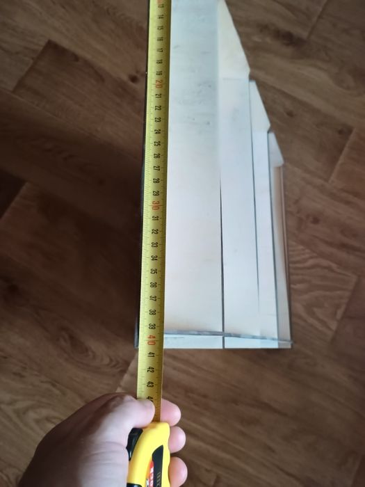 Стелаж дерев'яний рекламна стійка