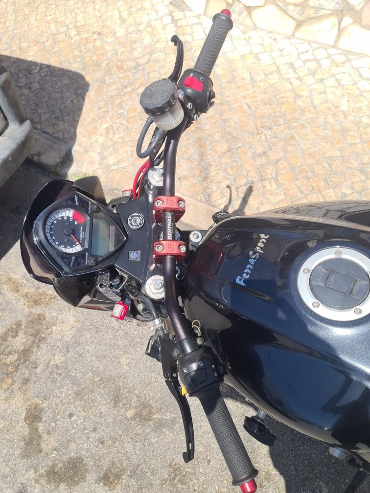 Suzuki sv650 de 2008 personalizada