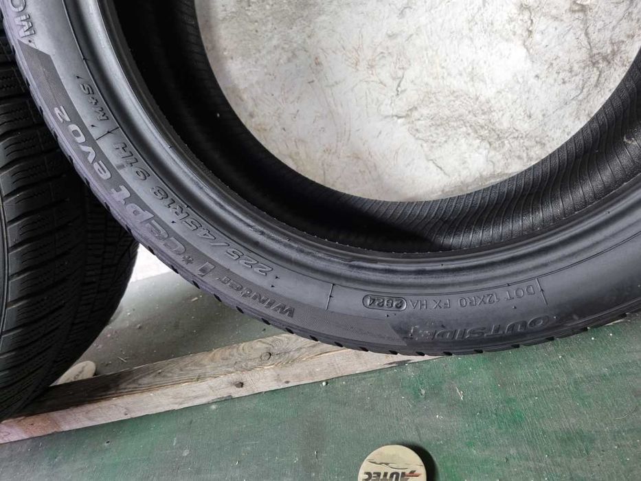 Dwie Opony zimowe 225/45R18 5mm Hankook Winter I'cept evo 2 2024r