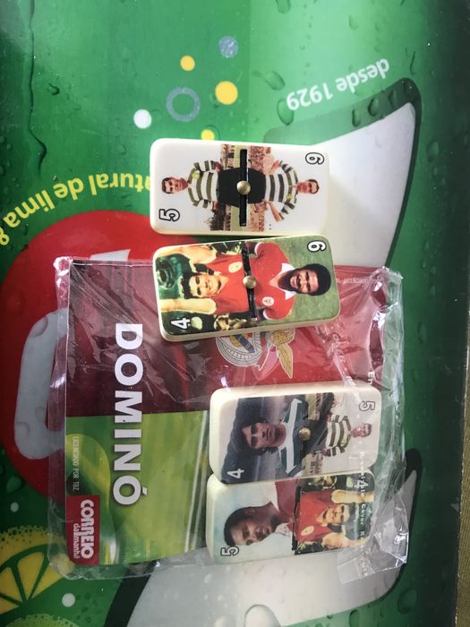 Conjunto de peças de domino Benfica/Sporting do correio da manha