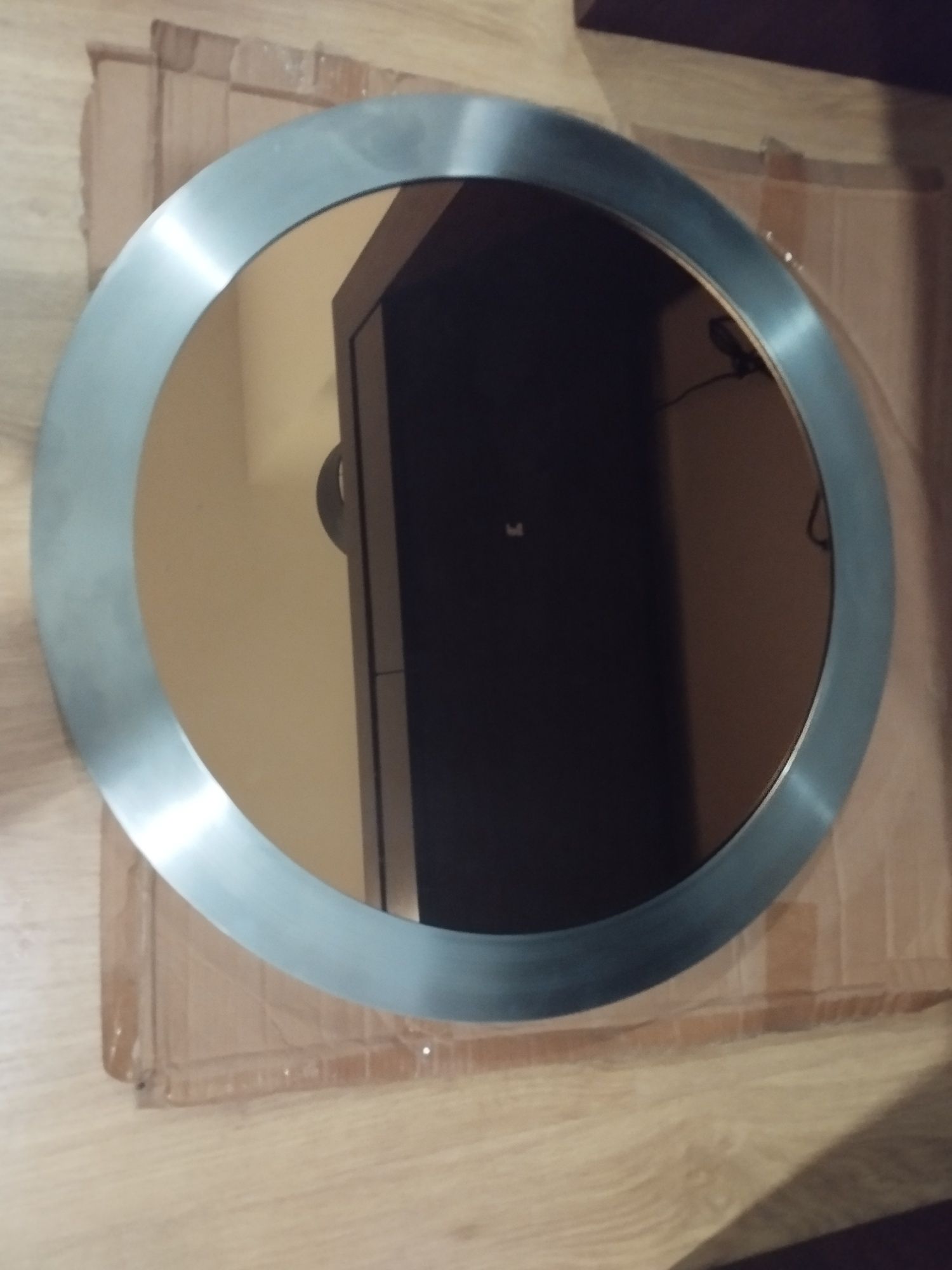 Espelho  aro Inox decorativo redondo diâmetro 66cm diâmetro