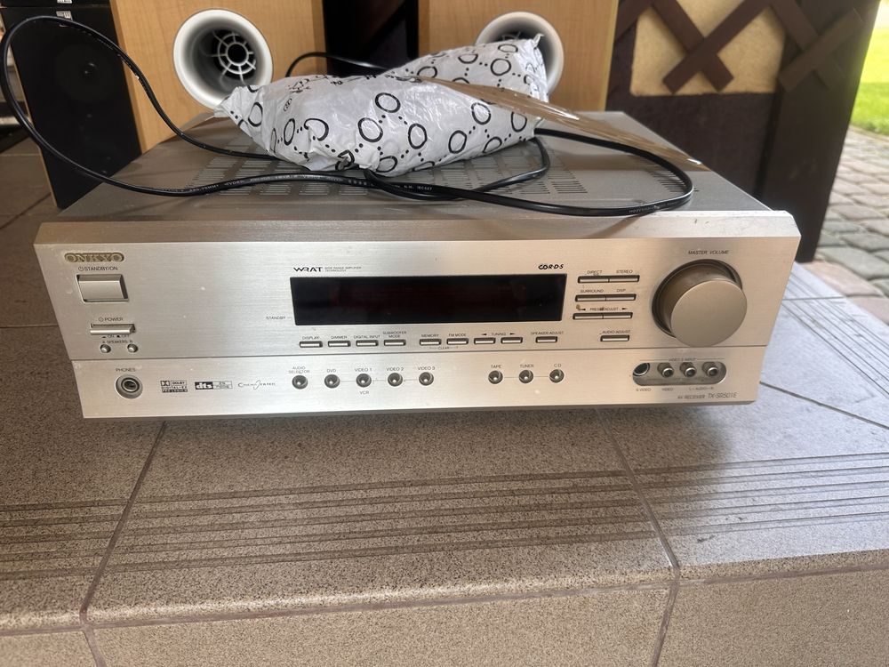 Amplitiuner Onkyo TX-SR501E plus głośniki M-Audio HTS 501
