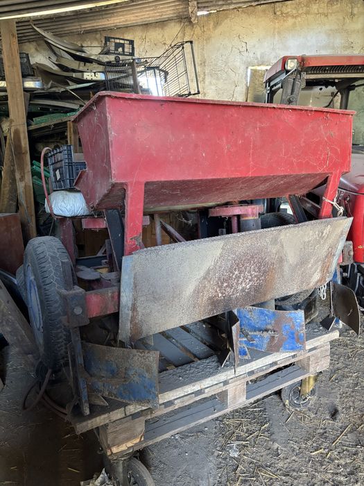 Maquina para semear batata
