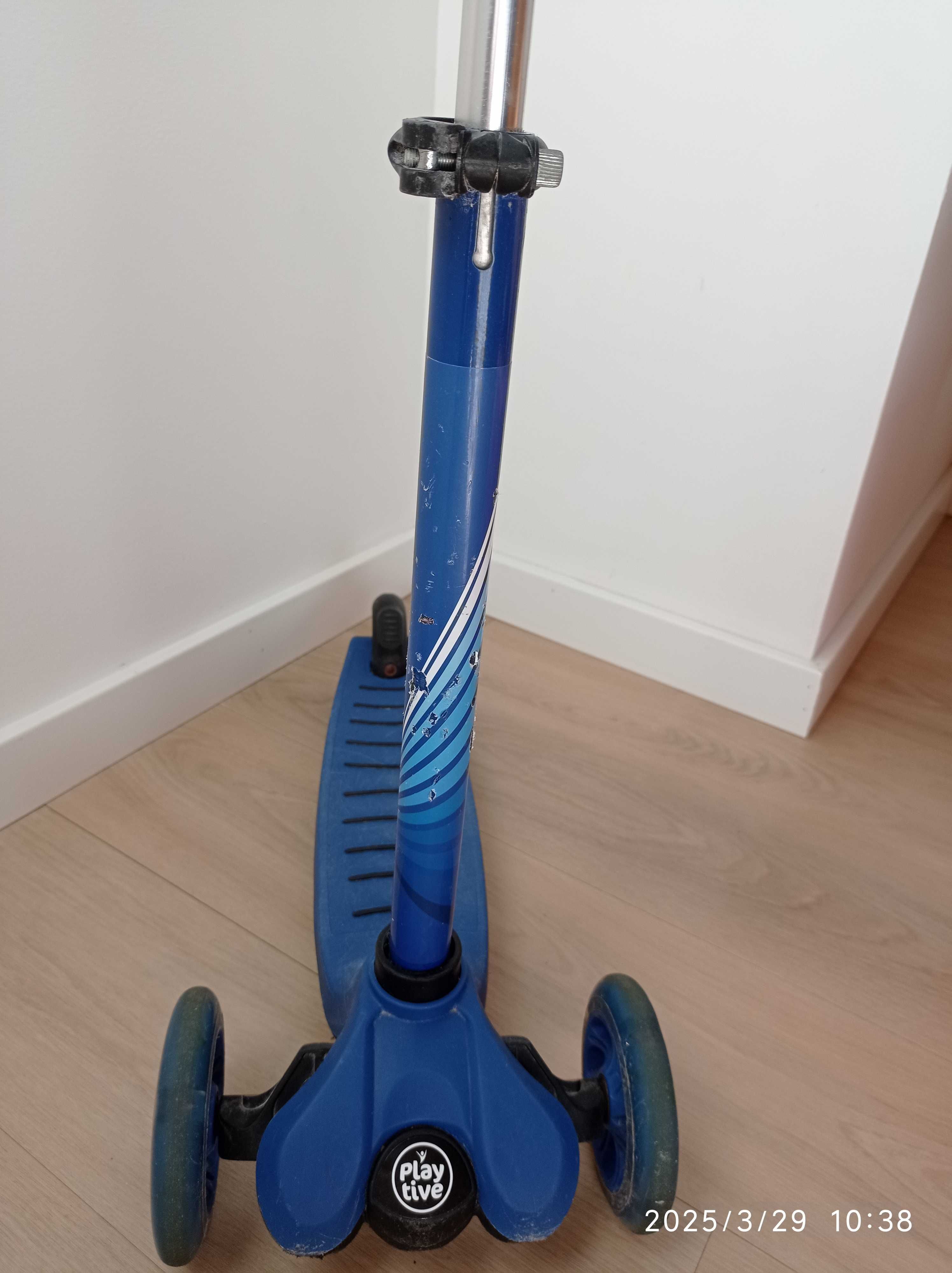 Trotinete com LED para criança