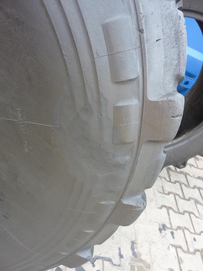 Opona używana rolnicza 24R20.5 MICHELIN XS 2000zł W3824