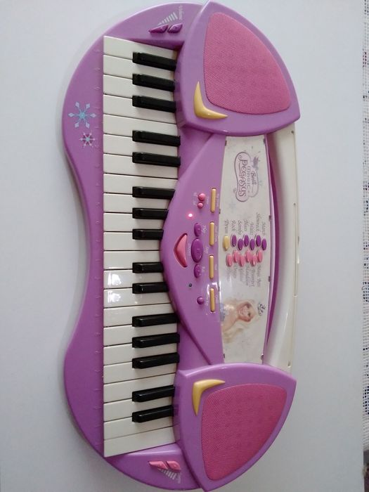 Órgão Barbie Pegasus, inclui pilhas
