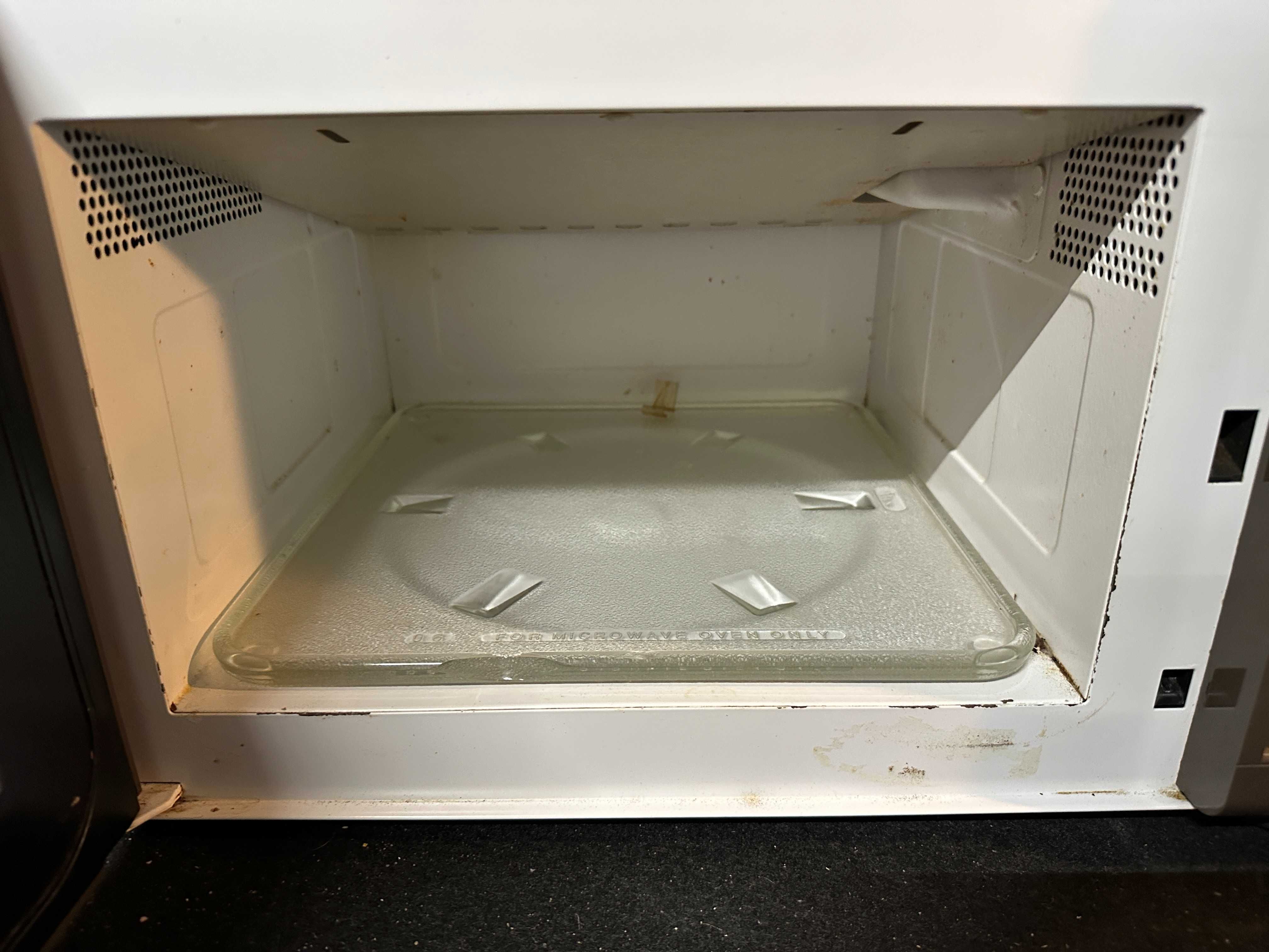 Kuchenka mikrofalowa - 100% sprawna