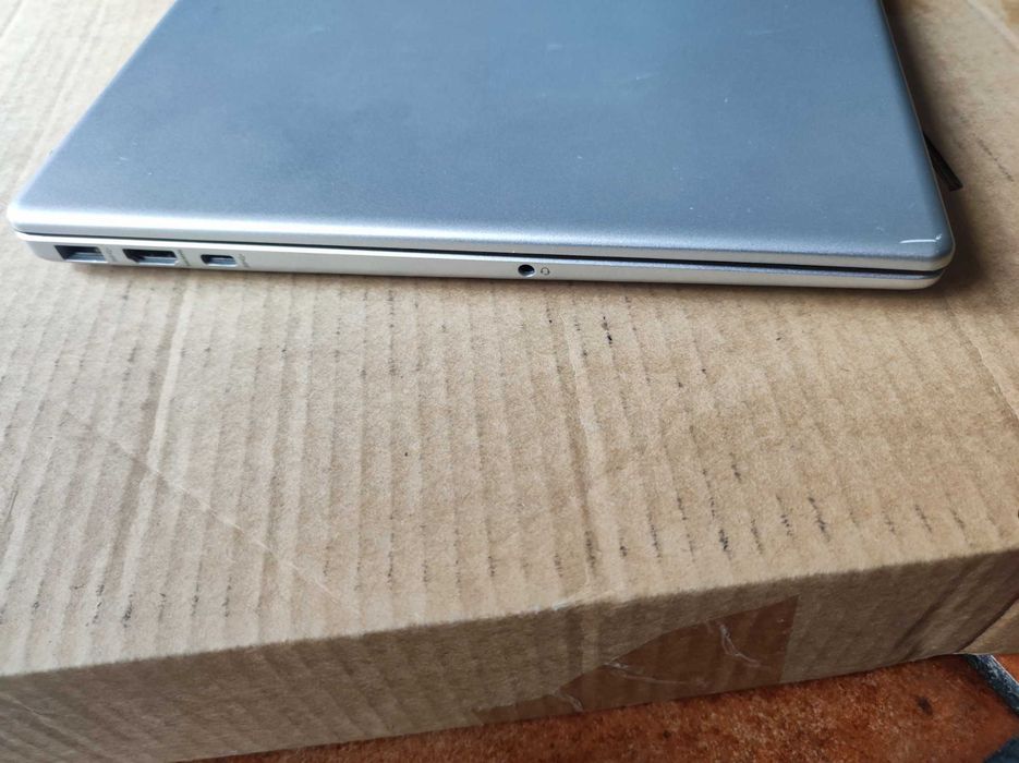 Portátil HP 15.6" FHD i5-1335U 16GB RAM 512Gb Nvme Windows 11