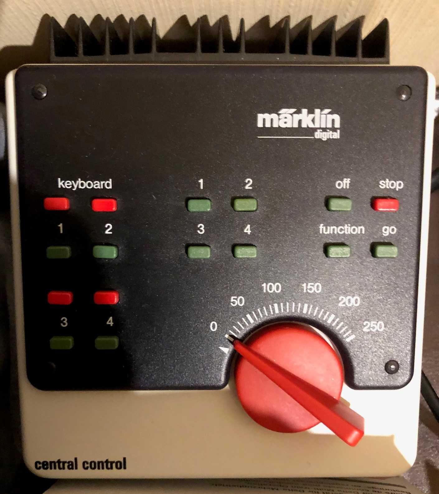 MiniClubMarklin - Marklin 6022 Sistema de controlo digital ECO