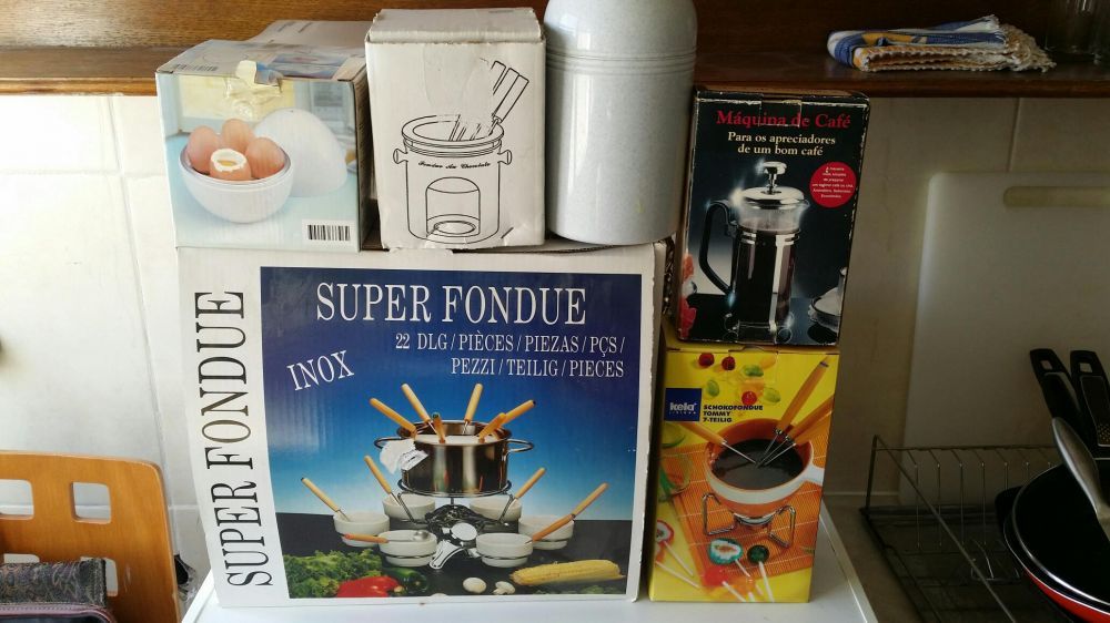 Lote mala e fondue e maquina cozer ovos e termo