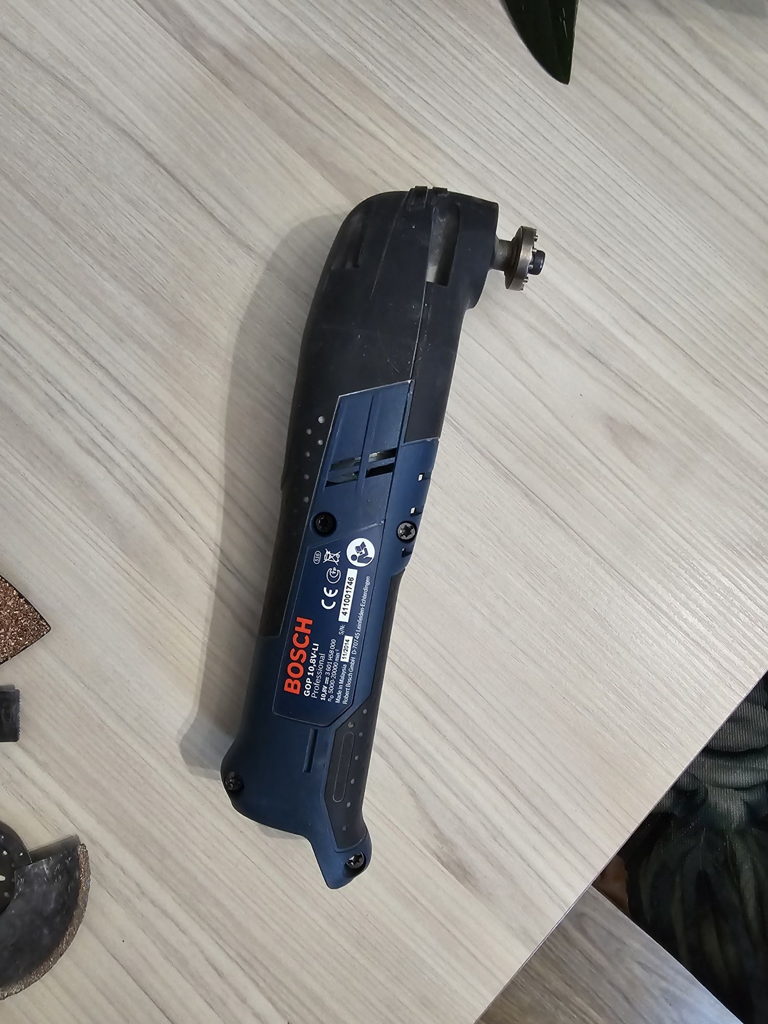 Multitool /multimajster bosch gop 10.8 v-li