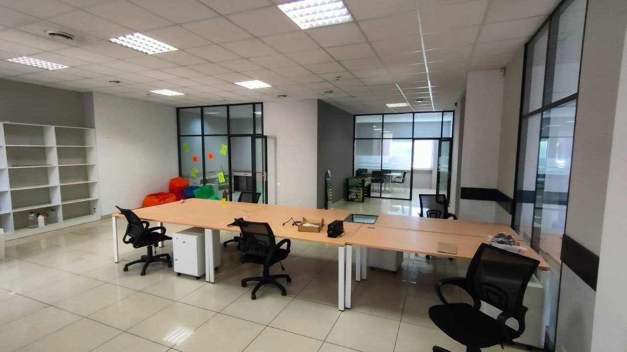 Центр-Офис с ремонтом IT компании, волонтерам. Open space+кабинеты