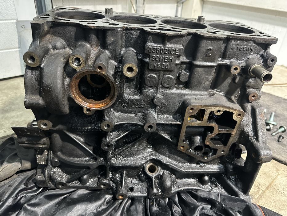 Блок циліндрів BKD 2.0 TDI skoda A5 vag groupe vw в зборі комплектуючі