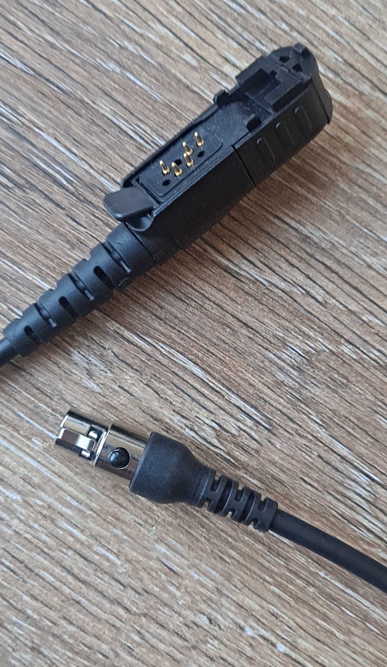Kabel łączący krótkofalówkę Motorola ze słuchawkami