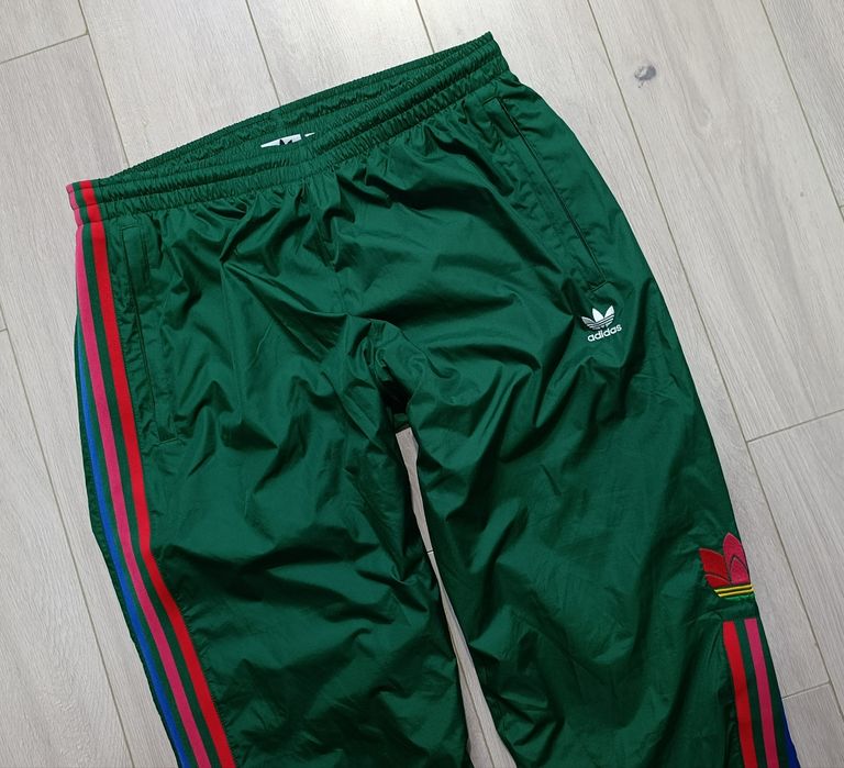Nowe męskie spodnie sportowe Adidas 3D Trefoil 3 Stripes Track roz.XL