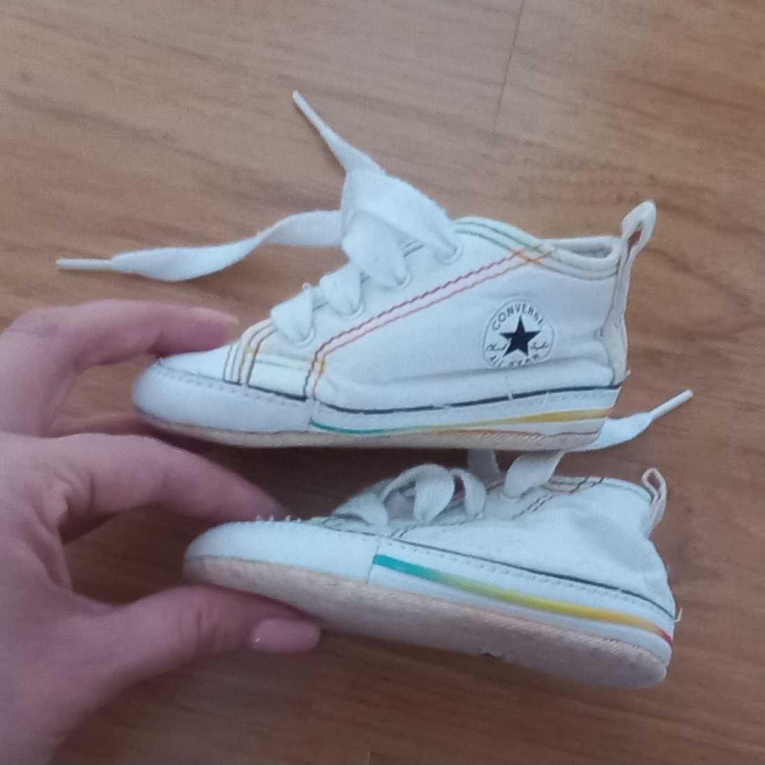 Niechodki Converse r. 19 + gratis