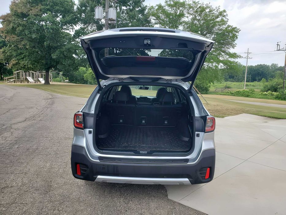 Subaru Outback      2021