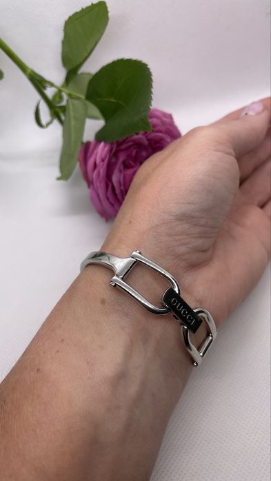 Женские часы Gucci 1500L Swiss Made — размер S