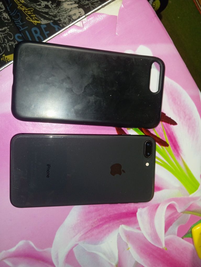 Продам айфон 8+ 64 gb