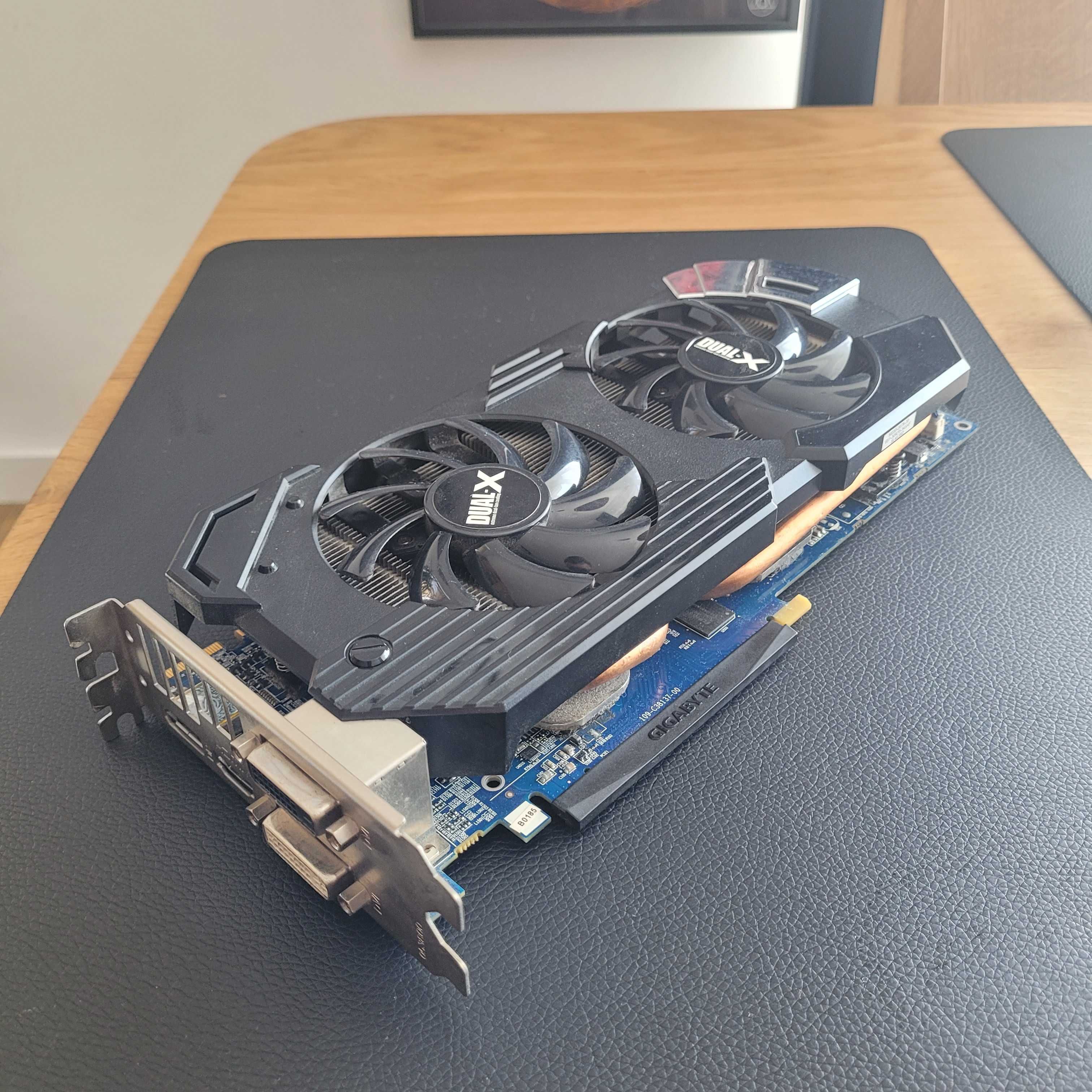 AMD Sapphire Radeon HD 7950 Dual-X with Boost