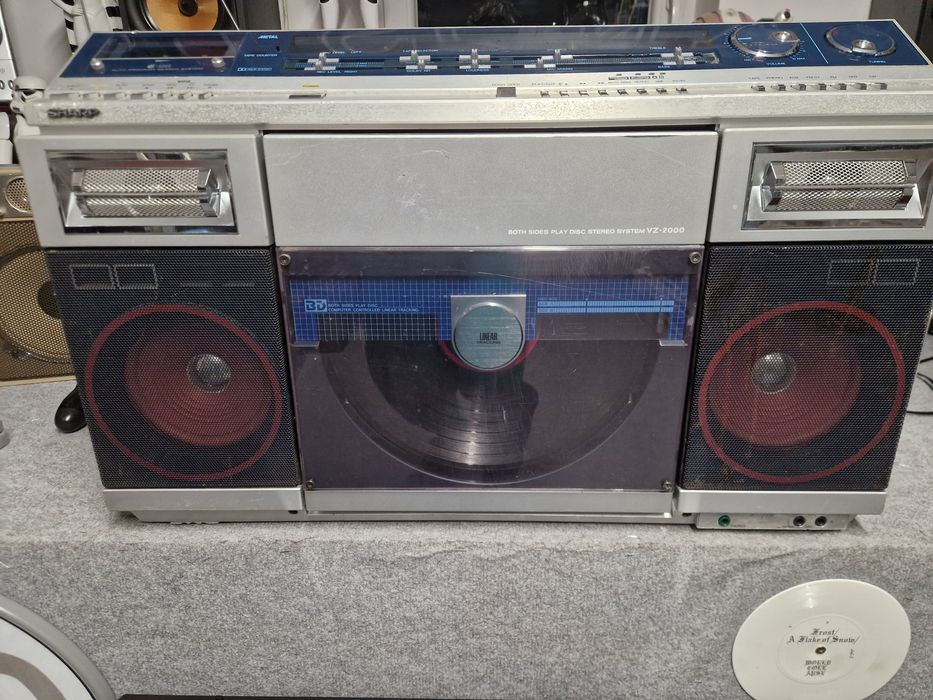 Radiomagnetofon sharp vz 2000