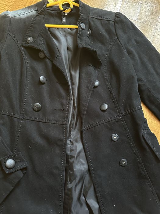 Plaszczyk plaszcz czarny jesień klasyczny krotki trencz xs